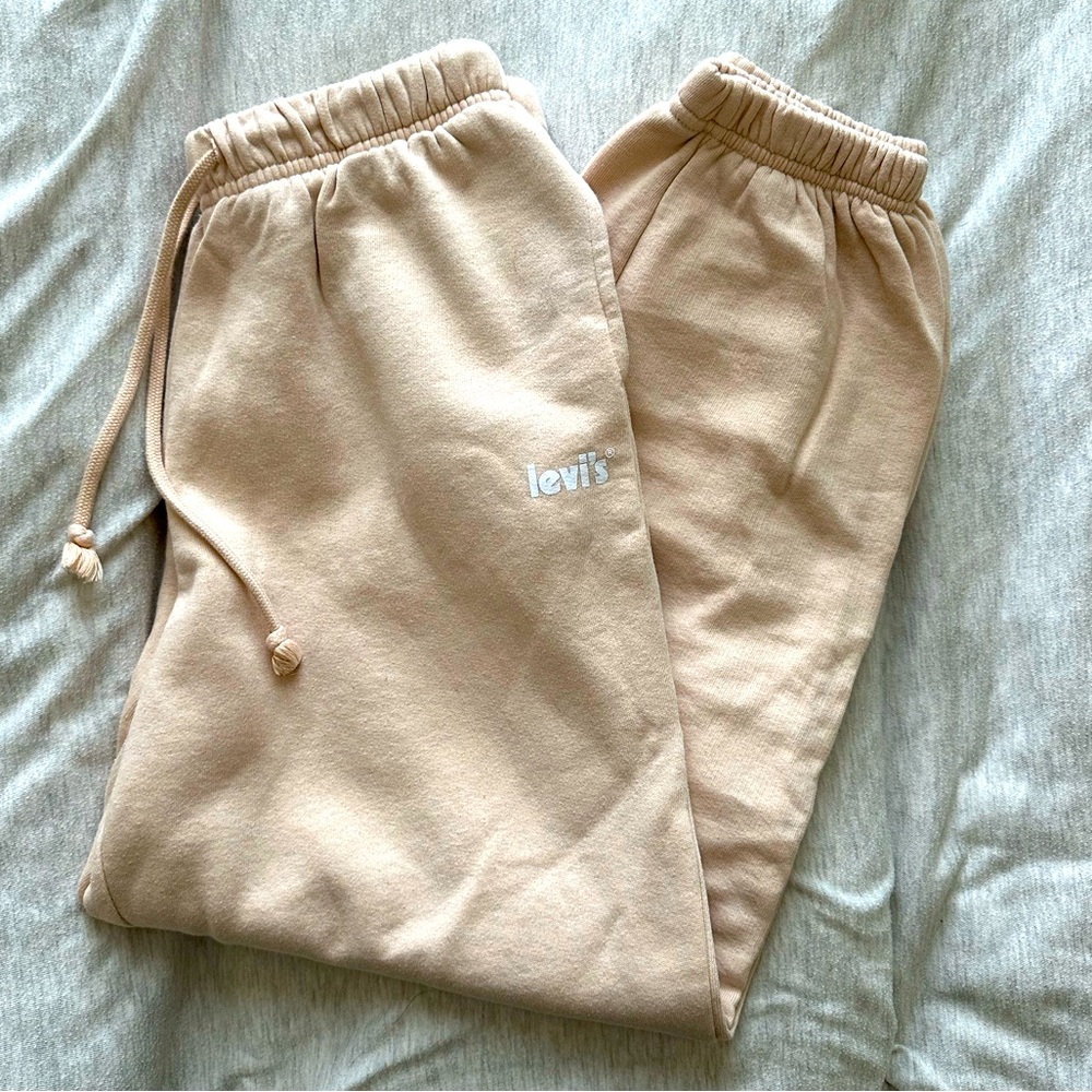 Levi’s Pink Sweatpants